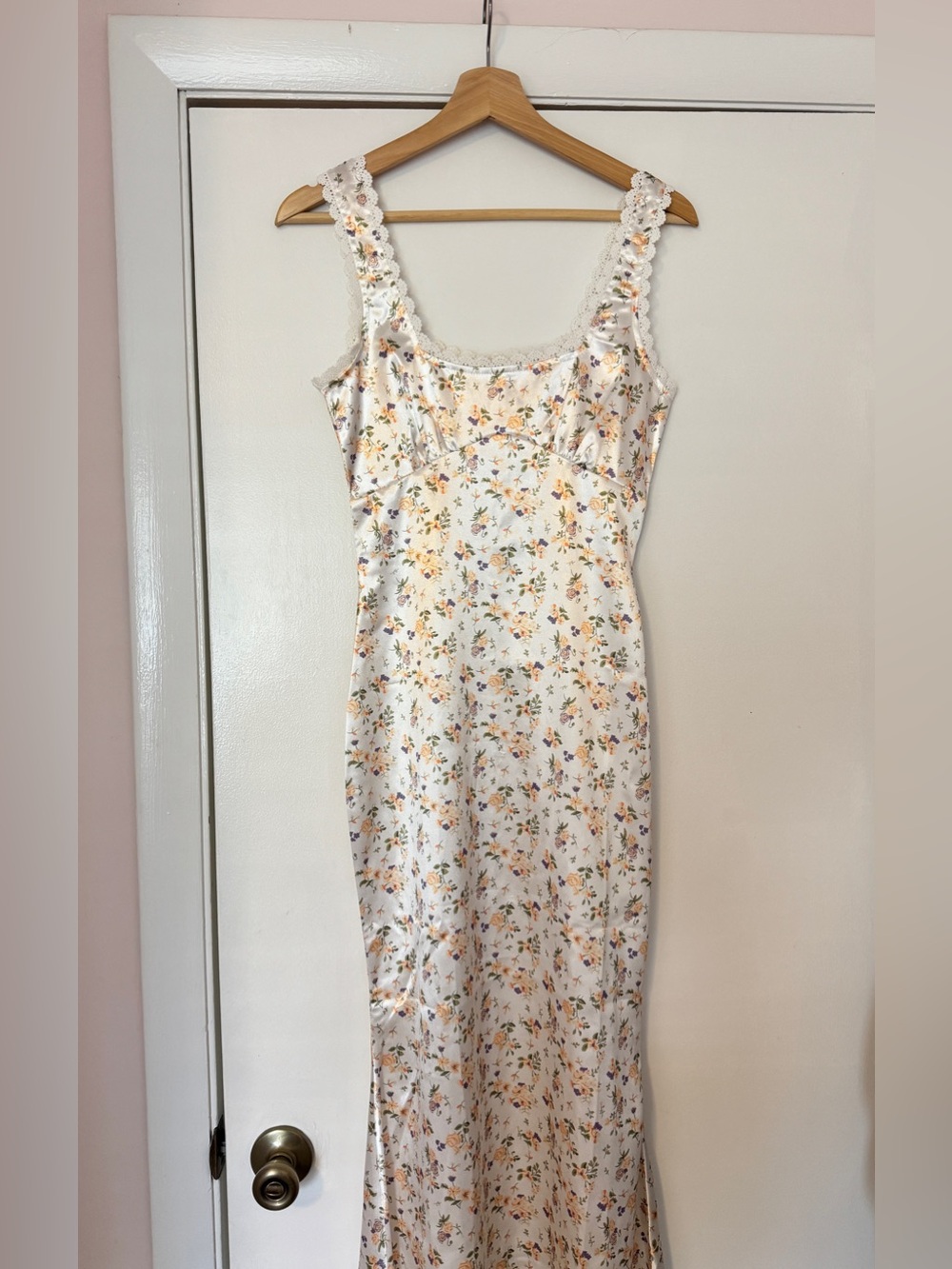 Princess Polly, Berlin Dress, Satin Floral Midi version, Aus 6/US 2/XS/S - Picture 4 of 12